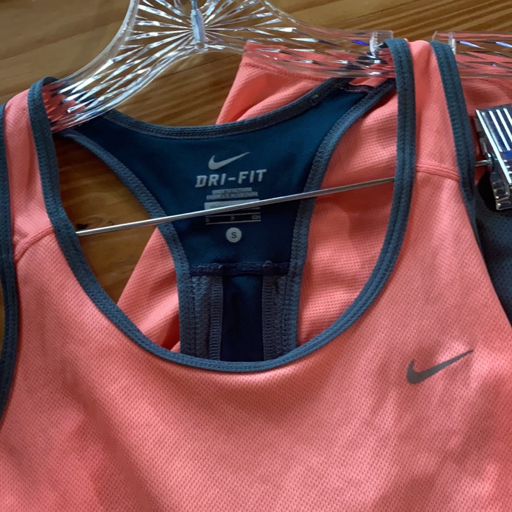 Nike Dri-fit Razorback tank! - Picture 3 of 3